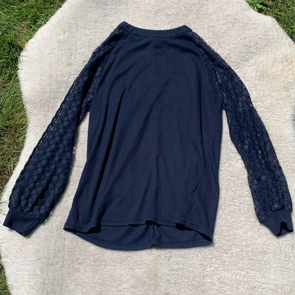 Lace sleeved shirt